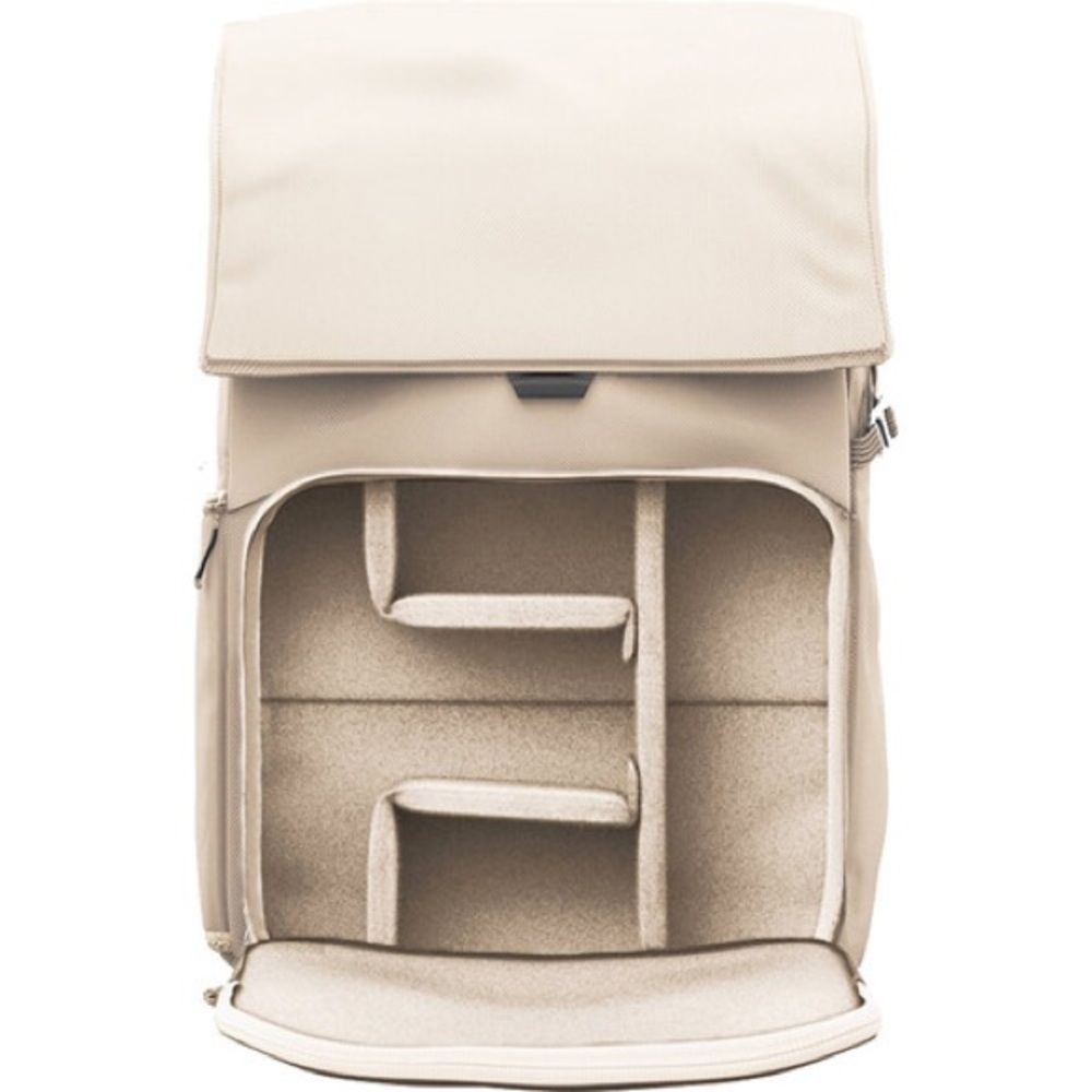 NWOT 📷🎒BREVITE Runner Backpack (boulder tan)